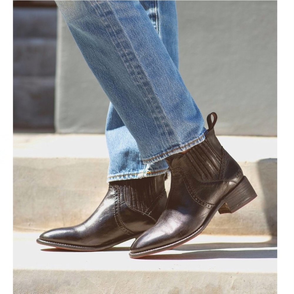 Bed Stu Ellice Leather Chelsea Block Heel Western Booties (size 10) Black